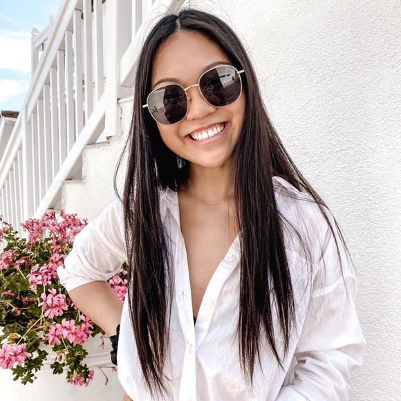 Meet your Posher, Sara - Picture 4 of 5